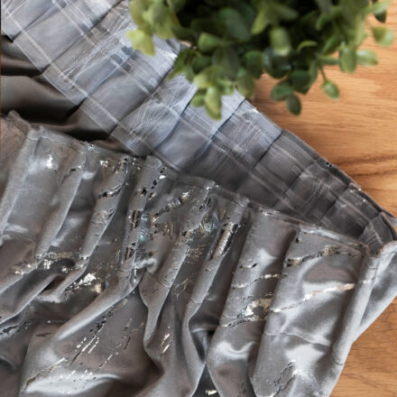 Marma zasłona gotowa na przelotkach 140cmx250cm jasny szary