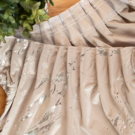 Marma zasłona gotowa na przelotkach 140cmx250cm ciemny kremowy