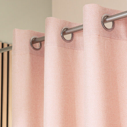 Molly zasłona gotowa na przelotkach 140cmx250cm pudrowy róż
