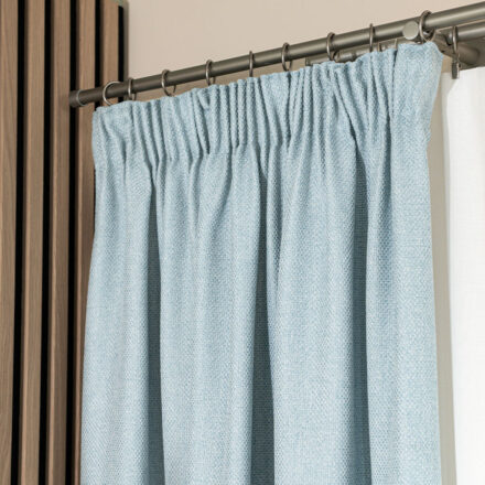 Molly zasłona gotowa na taśmie 140cmx250cm jasny niebieski