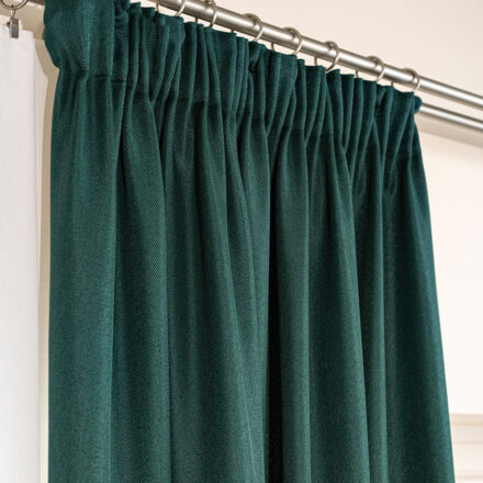 Jodełka zasłona gotowa na taśmie 140cmx250cm butelkowa zieleń