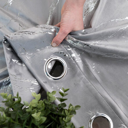 Marma zasłona gotowa na przelotkach 140cmx250cm jasny szary