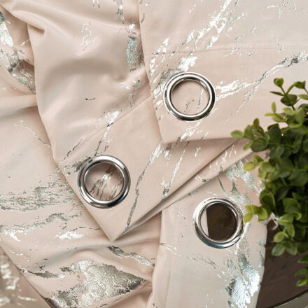 Marma zasłona gotowa na przelotkach 140cmx250cm kremowy