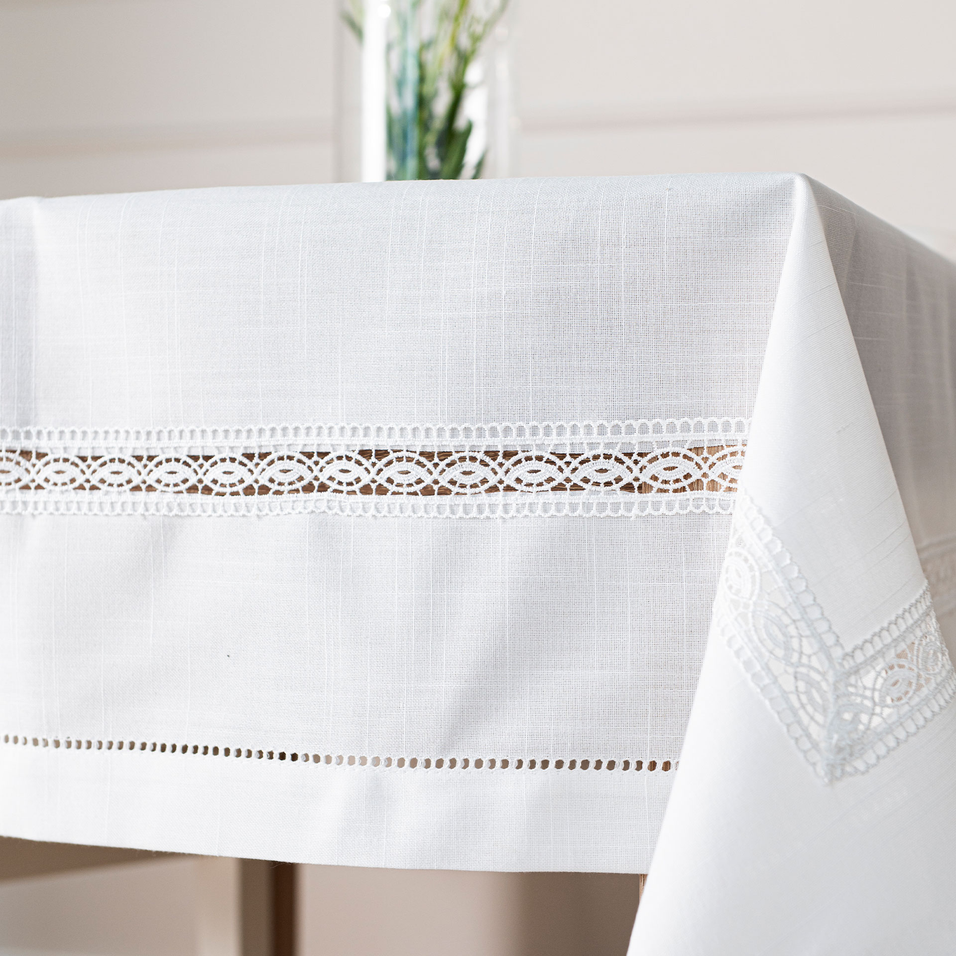 Obrus Selvia z gipiurą 140x240cm kol biały - obrazek 3