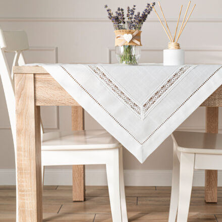 Selvia Serweta z gipiurą 85x85cm kol biały