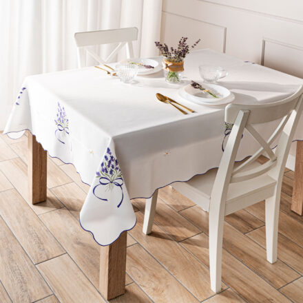 Obrus Lawendowa polana z haftem 140x220cm kol biały