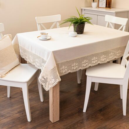 Obrus Rachela z ażurem 130x180cm kol jasny kremowy