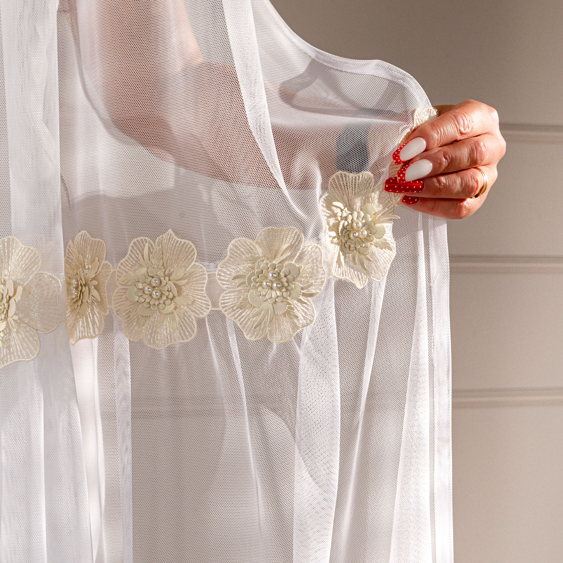 Isen firana gotowa na przelotkach 140x250cm